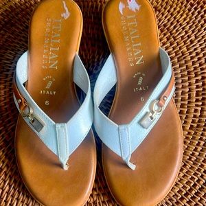 Thong sandals. Size 6